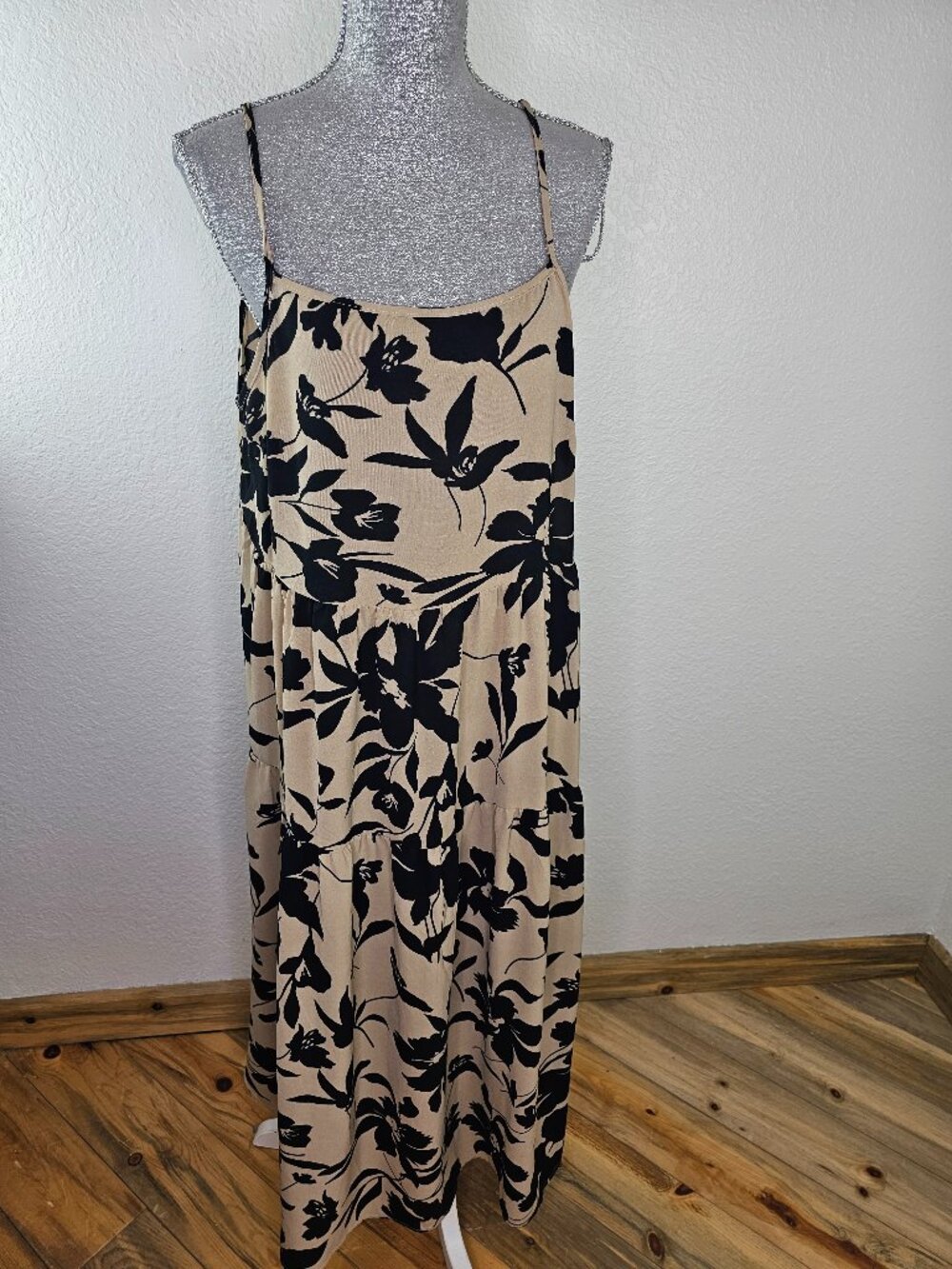 SHEIN Maxi Dress in Black & Tan Floral Print Size XL